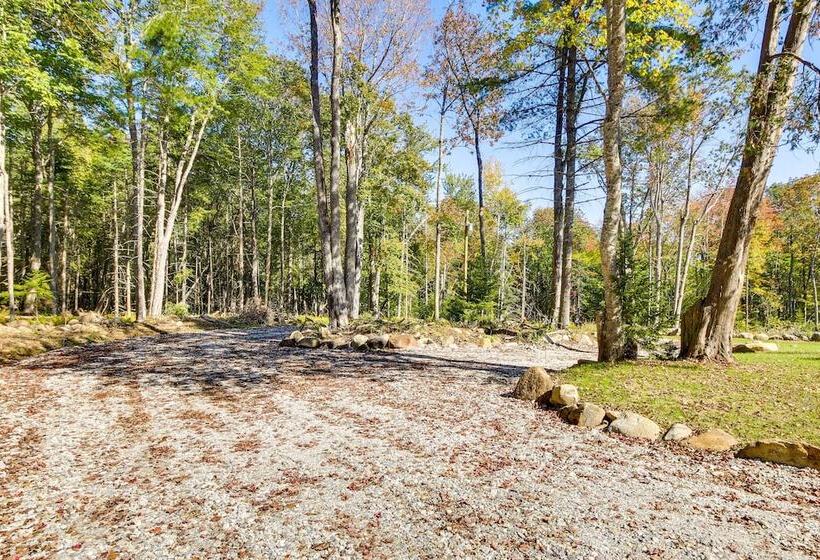 Cozy Camden Cottage W/ Fire Pit & Trail Access