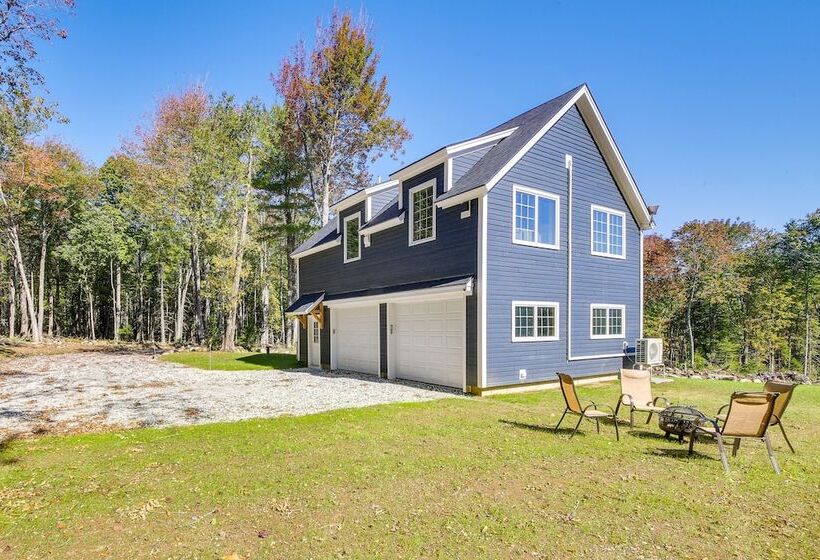Cozy Camden Cottage W/ Fire Pit & Trail Access