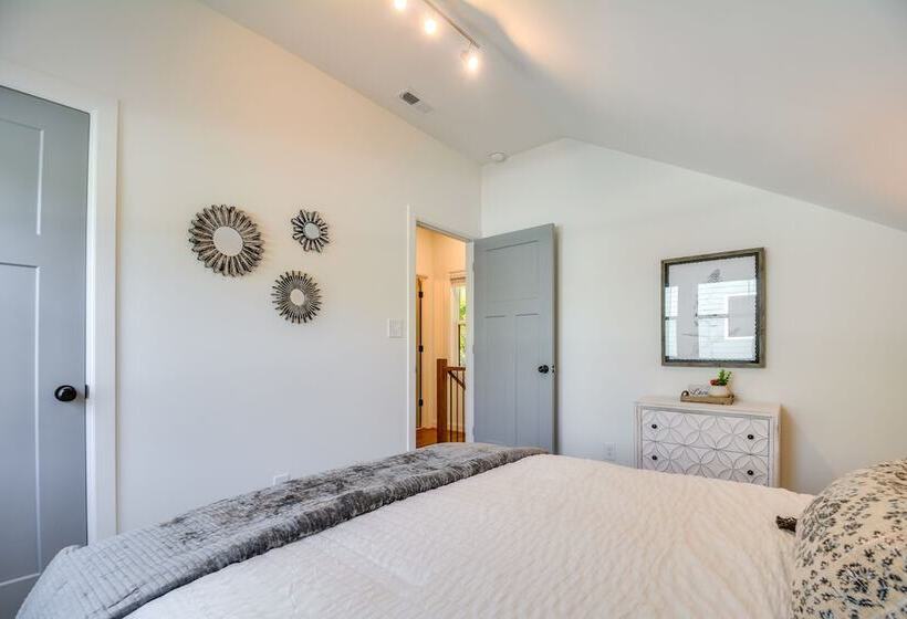 Durham Vacation Rental: 1 Mi To Duke University!