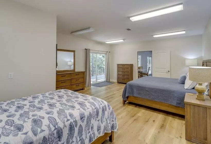 Luxury Lakefront Retreat W/ Deck & Patio!