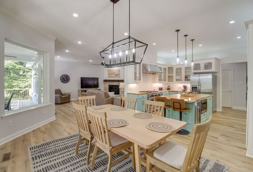 Luxury Lakefront Retreat W/ Deck & Patio!