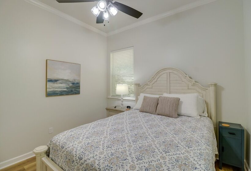 Luxury Lakefront Retreat W/ Deck & Patio!