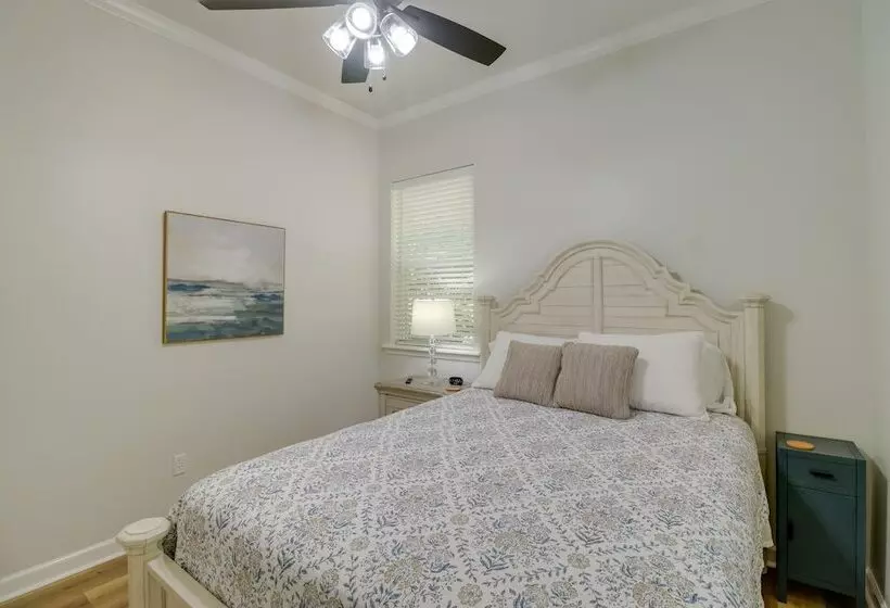 Luxury Lakefront Retreat W/ Deck & Patio!