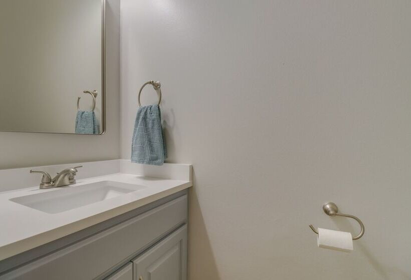 Luxury Lakefront Retreat W/ Deck & Patio!