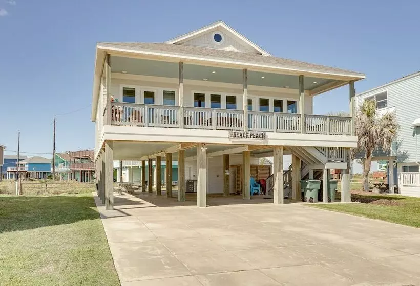Galveston Home W/ Outdoor Shower: Steps To Beach!