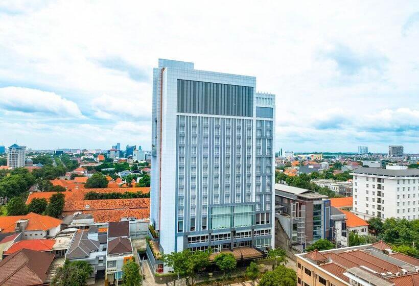 Grand Swiss Belhotel Darmo