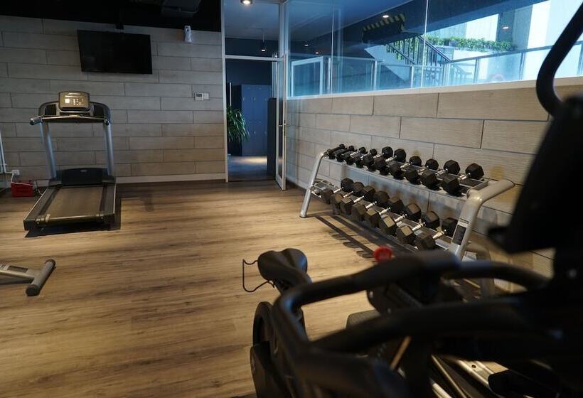 Grand Swiss Belhotel Darmo