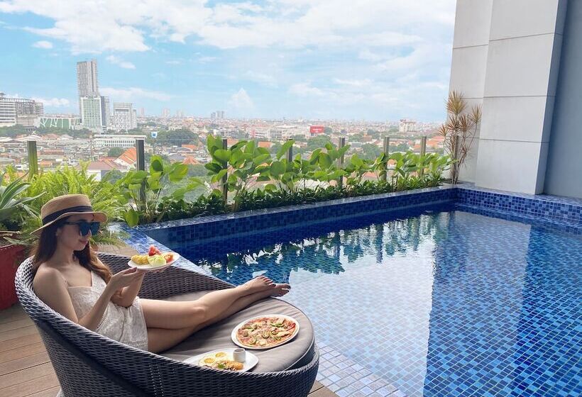 Grand Swiss Belhotel Darmo