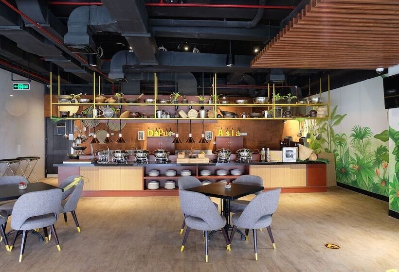 Grand Swiss Belhotel Darmo