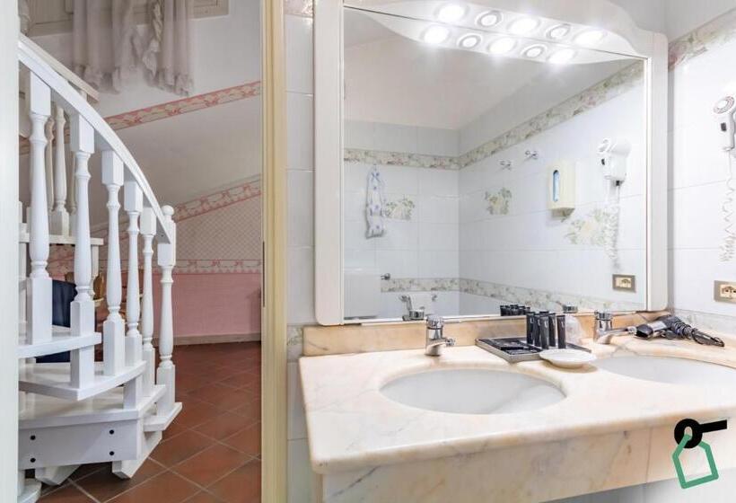 مسافرخانه Hotiday Room Collection Ferrara