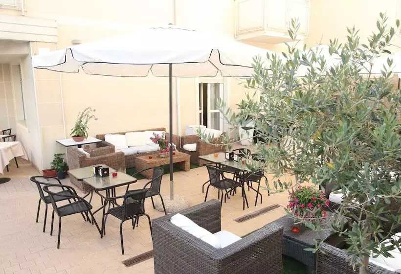 مسافرخانه Soave Miriam