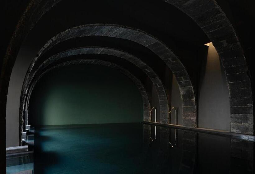 هتل Nine Dots Azorean Art Boutique