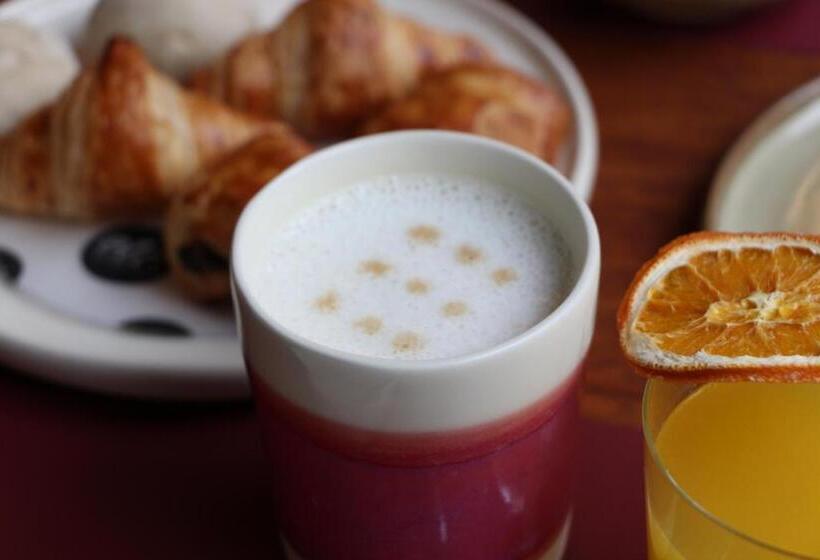 هتل Nine Dots Azorean Art Boutique