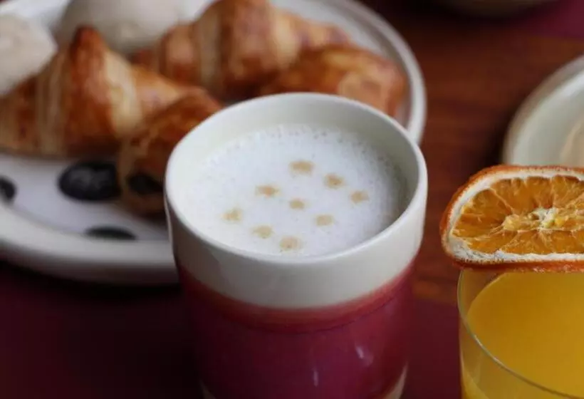 هتل Nine Dots Azorean Art Boutique