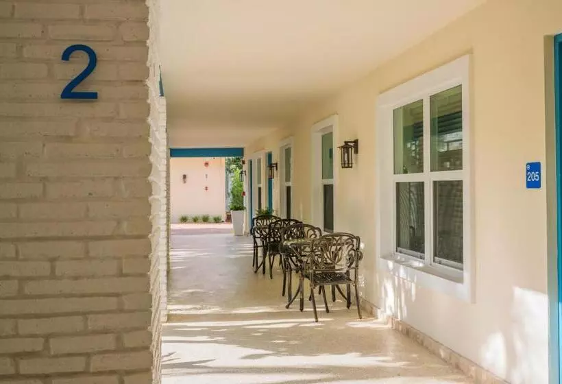 هتل Seaside Villas