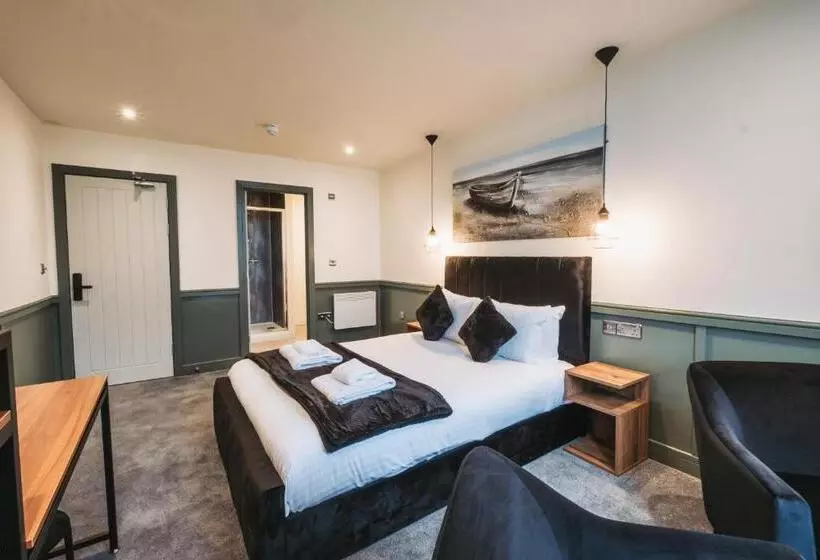 هتل The Royal Bar & Shaker