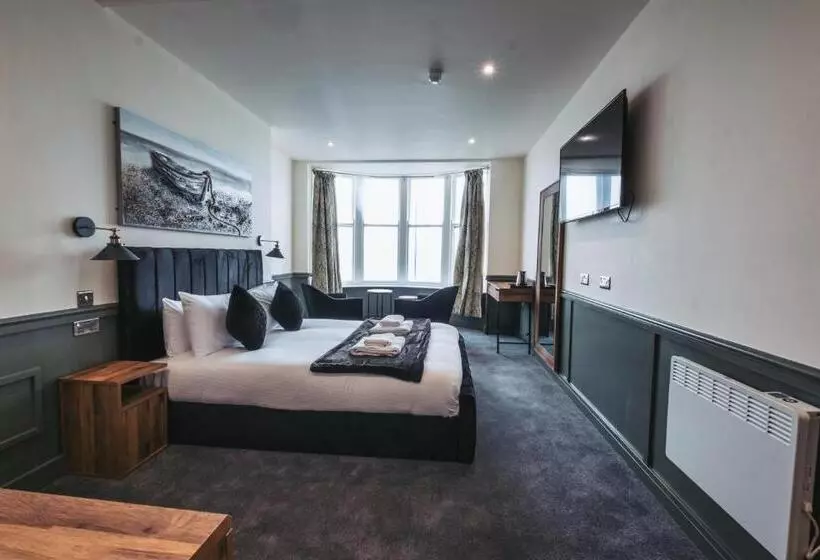 هتل The Royal Bar & Shaker