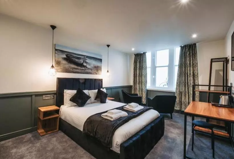 هتل The Royal Bar & Shaker