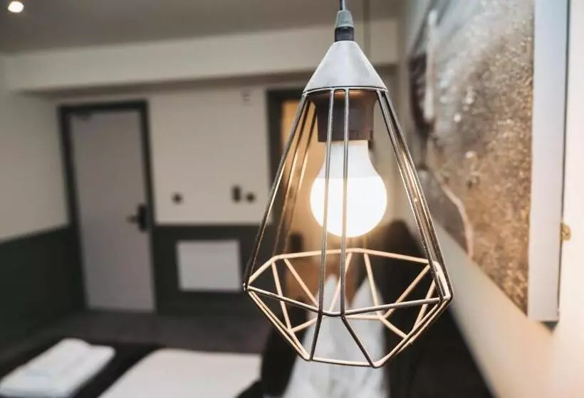 هتل The Royal Bar & Shaker