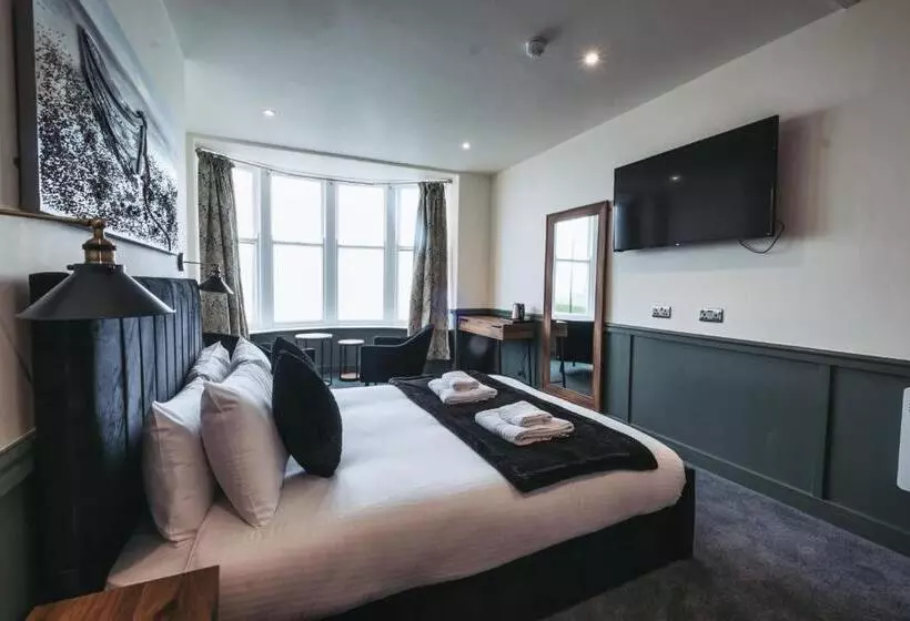 هتل The Royal Bar & Shaker