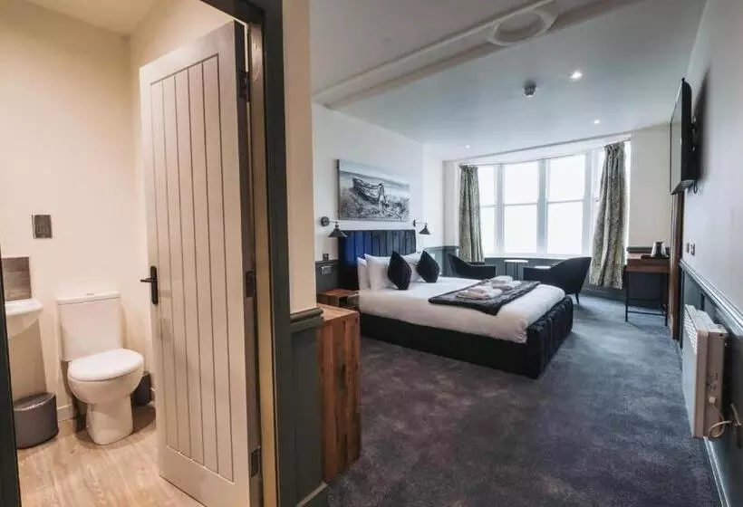 هتل The Royal Bar & Shaker