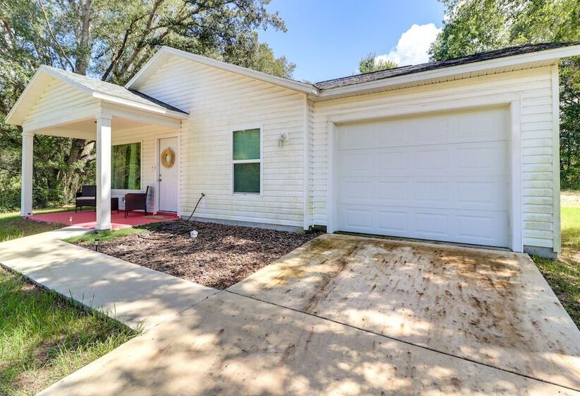 Inviting Ocklawaha Home W/ Porch: Ideal Location!