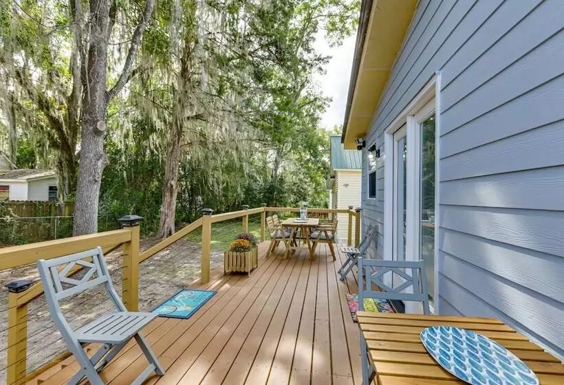 Inviting Quincy Cottage: Walk To Historic Downtown