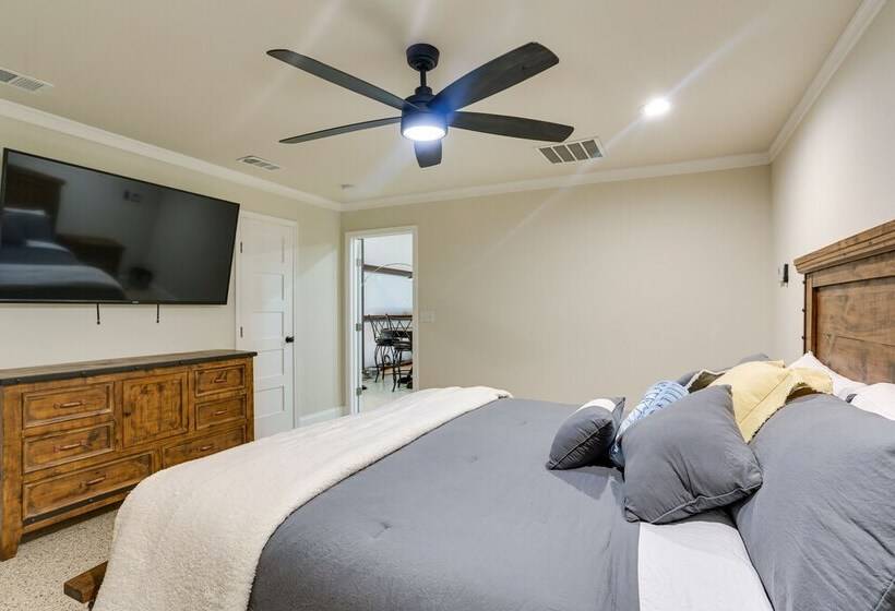 Lake Texoma Vacation Rental: 1 Mi To Boat Ramp!