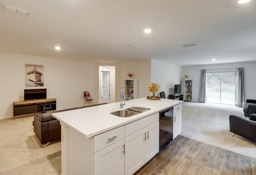 Laptop Friendly Citrus Springs Home Near Golfing!