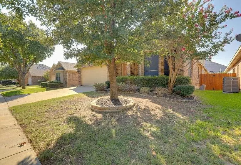Covered Patio & Large Yard: Mansfield Home
