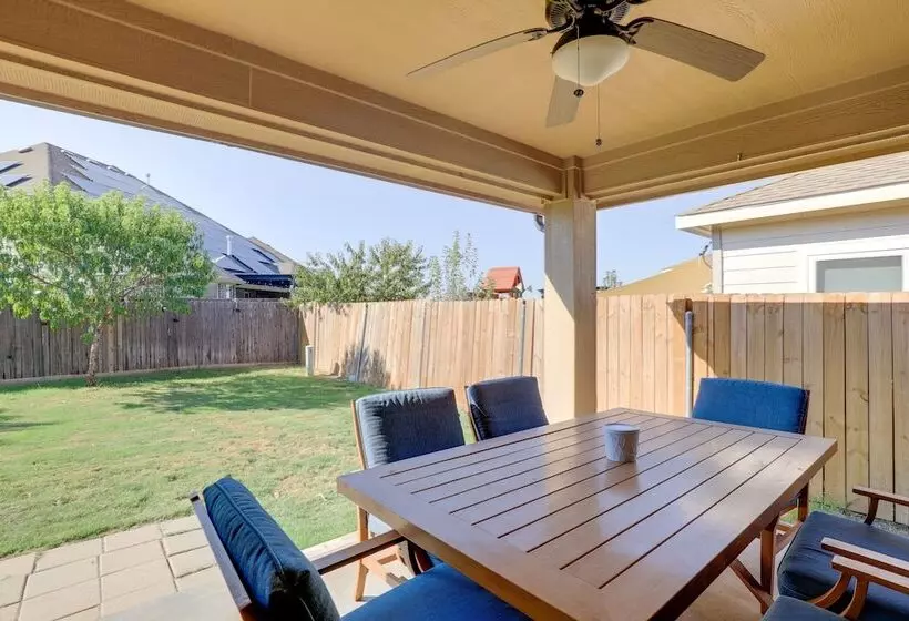 Covered Patio & Large Yard: Mansfield Home