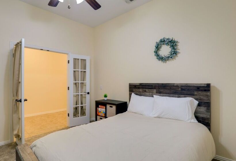 Covered Patio & Large Yard: Mansfield Home