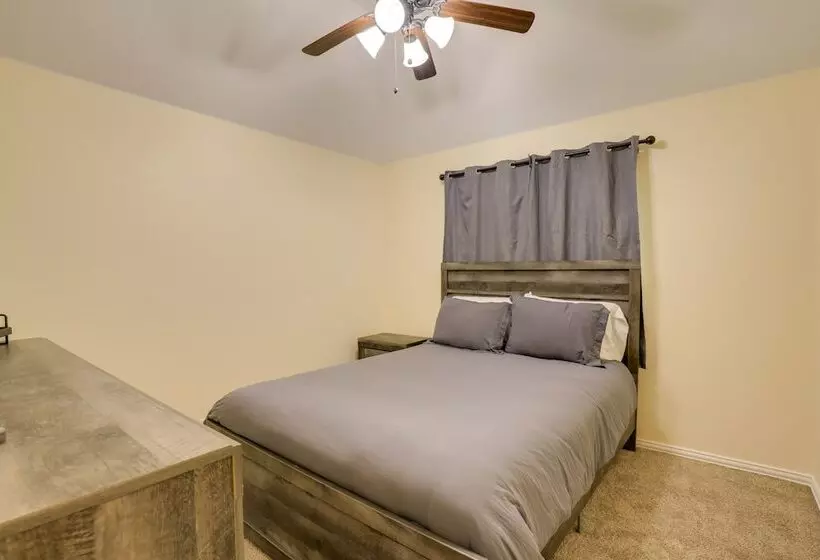 Covered Patio & Large Yard: Mansfield Home