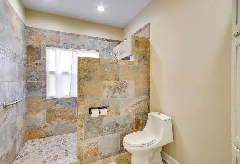 Mccormick Home: Monticello Golf Club Getaway!