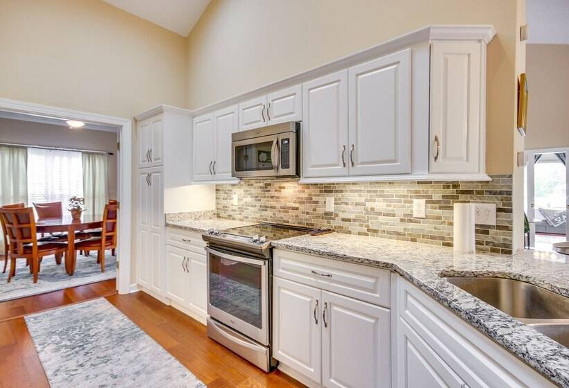 Mccormick Home: Monticello Golf Club Getaway!