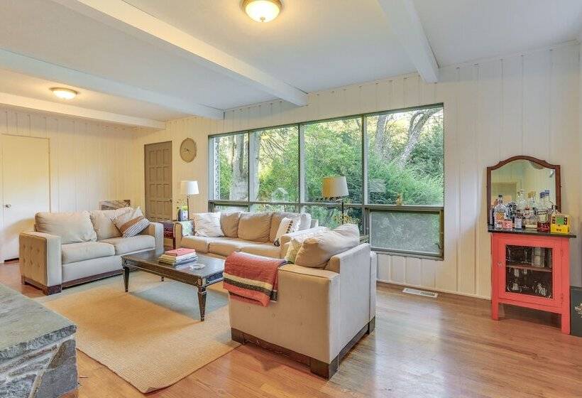 Narrowsburg Home W/ Backyard Near Delaware River!