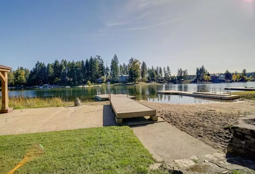 Newport Cabin On Diamond Lake W/ Private Boat Dock