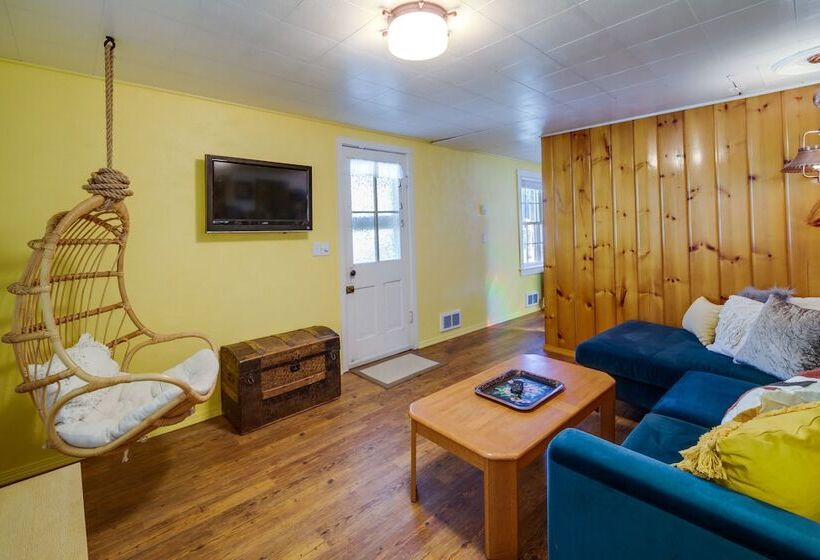 Newport Cabin On Diamond Lake W/ Private Boat Dock