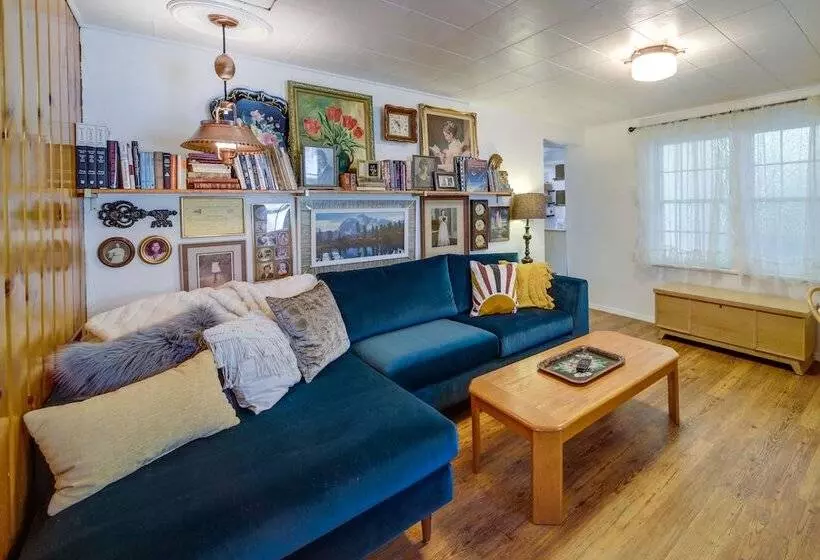 Newport Cabin On Diamond Lake W/ Private Boat Dock