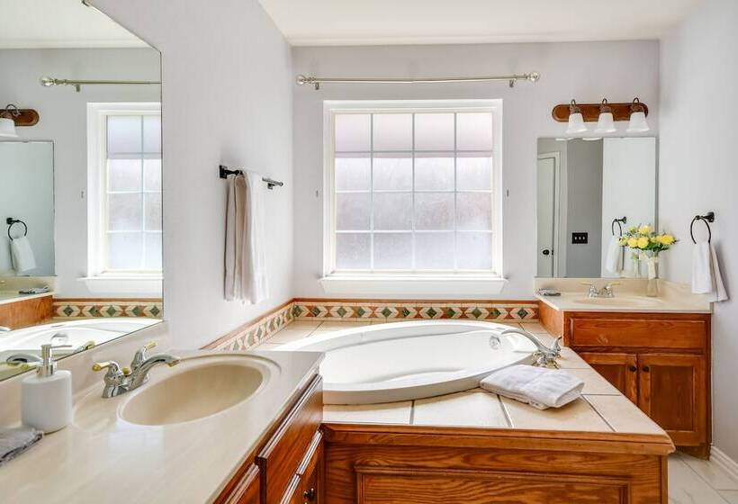 Pet Friendly Amarillo Home: 5 Mi To Downtown!