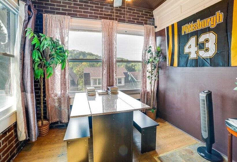 Pet Friendly Pittsburgh Home ~ 9 Mi To Downtown!