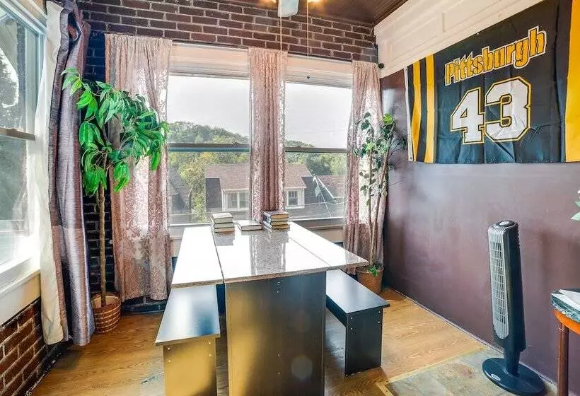 Pet Friendly Pittsburgh Home ~ 9 Mi To Downtown!