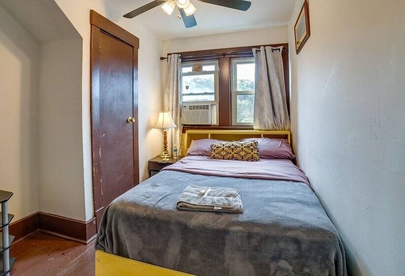 Pet Friendly Pittsburgh Home ~ 9 Mi To Downtown!