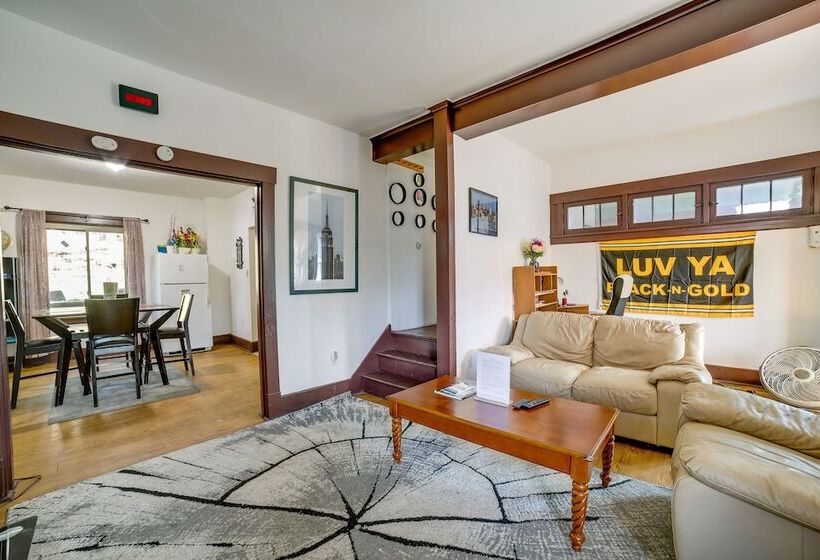 Pet Friendly Pittsburgh Home ~ 9 Mi To Downtown!