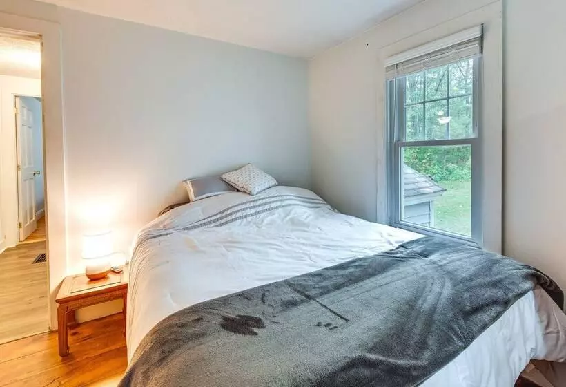 Near Beach: Pet Friendly Getaway W/ Yard