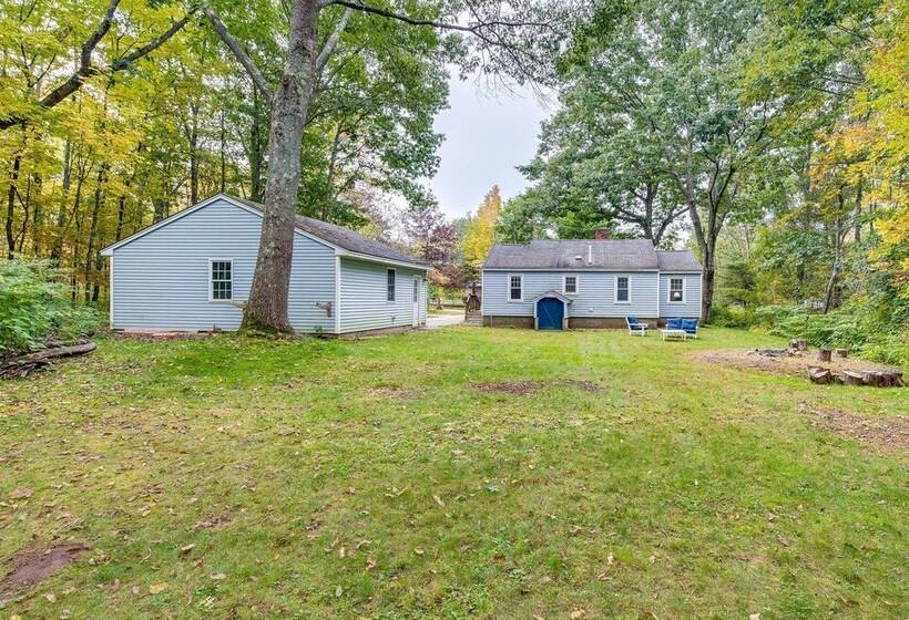 Near Beach: Pet Friendly Getaway W/ Yard