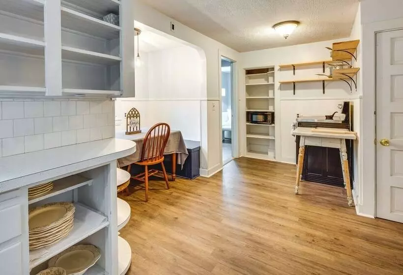 Near Beach: Pet Friendly Getaway W/ Yard