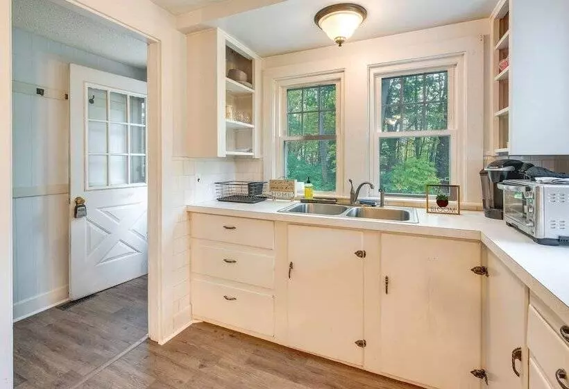 Near Beach: Pet Friendly Getaway W/ Yard