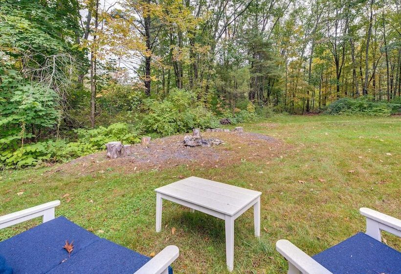 Near Beach: Pet Friendly Getaway W/ Yard