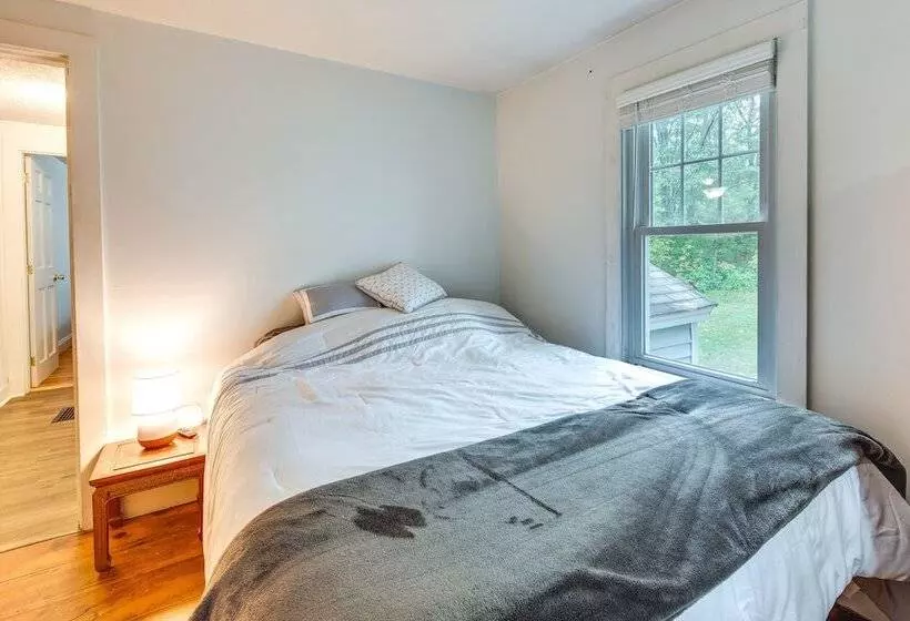 Near Beach: Pet Friendly Getaway W/ Yard